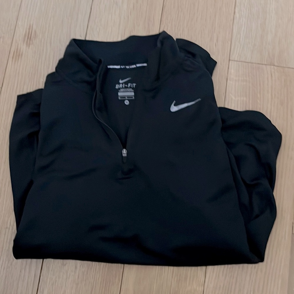 Nike Dri Fit Quarter Zip - size M